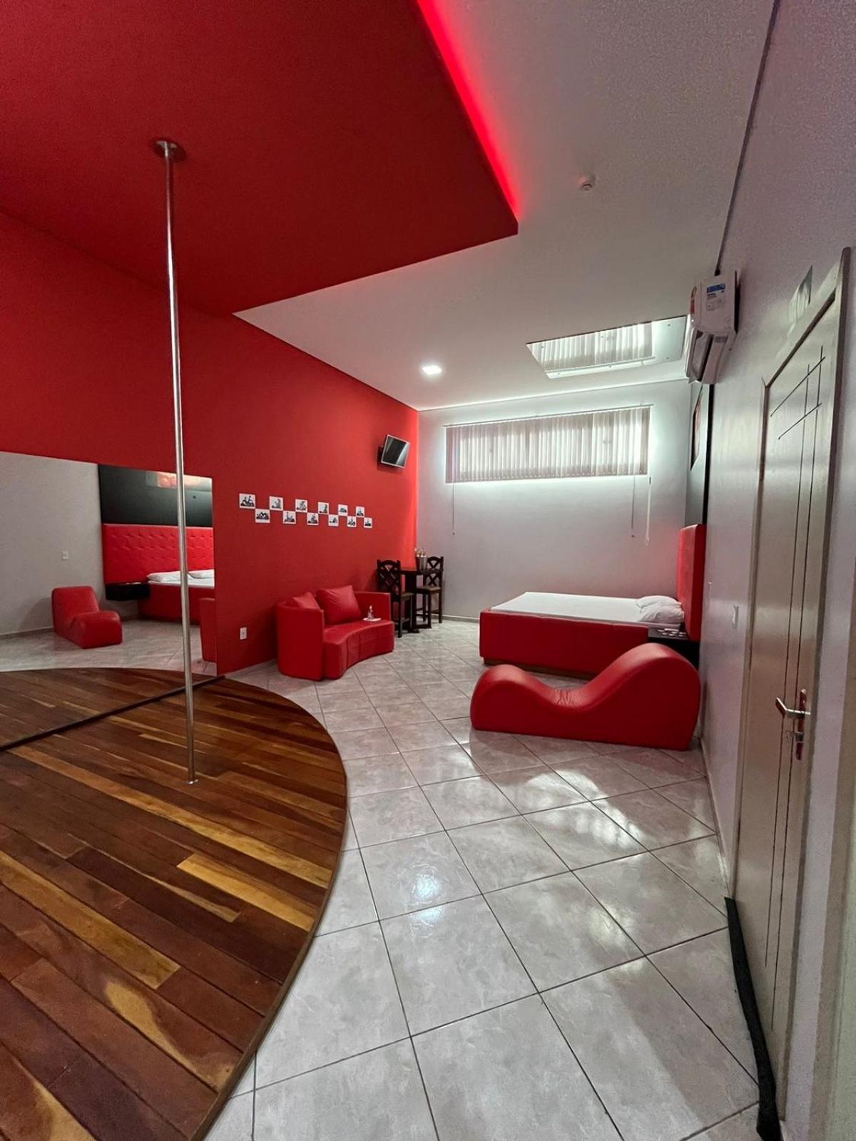 Fetiche Motel Presidente Medici  ภายนอก รูปภาพ