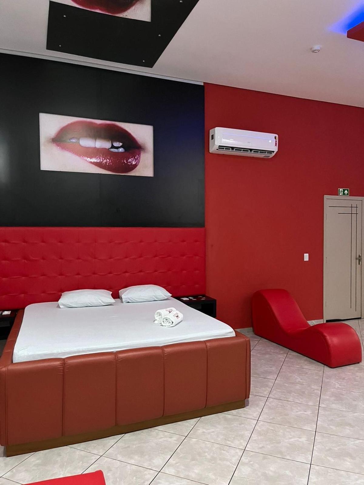 Fetiche Motel Presidente Medici  ภายนอก รูปภาพ